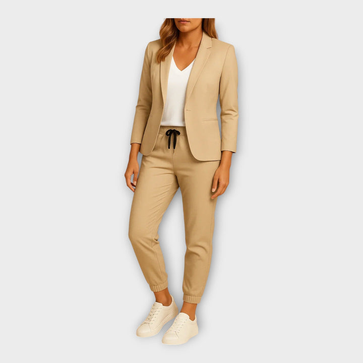 Nikol - Damski kostium z marynarką i spodniami jogger